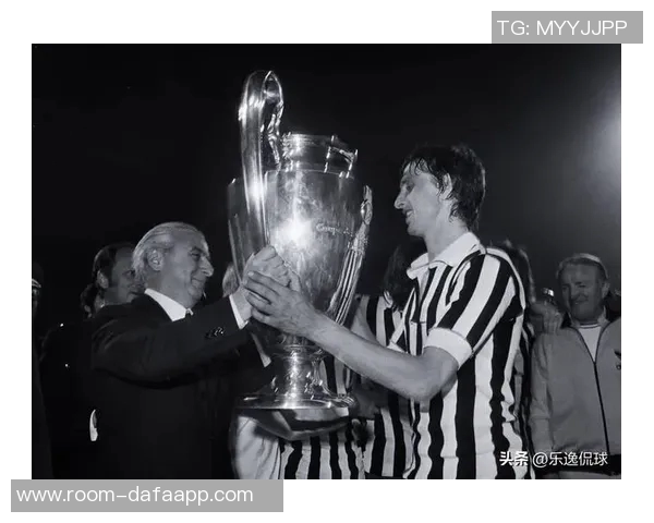 普斯卡什逝世19周年皇马官网致敬队史传奇射手 普斯卡什逝世19周年皇马官网致敬队史传奇射手