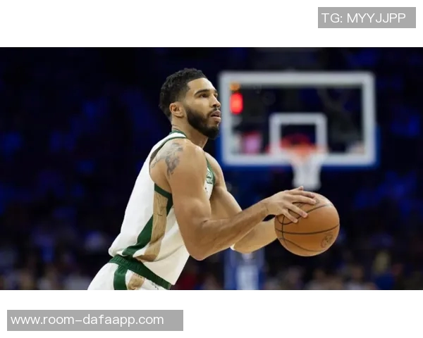 布朗生涯第五次三双超越塔图姆荣登队史第九位成就辉煌 布朗生涯第五次三双超越塔图姆荣登队史第九位成就辉煌